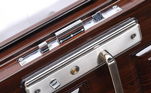 鹤庆24小时上门开锁公司